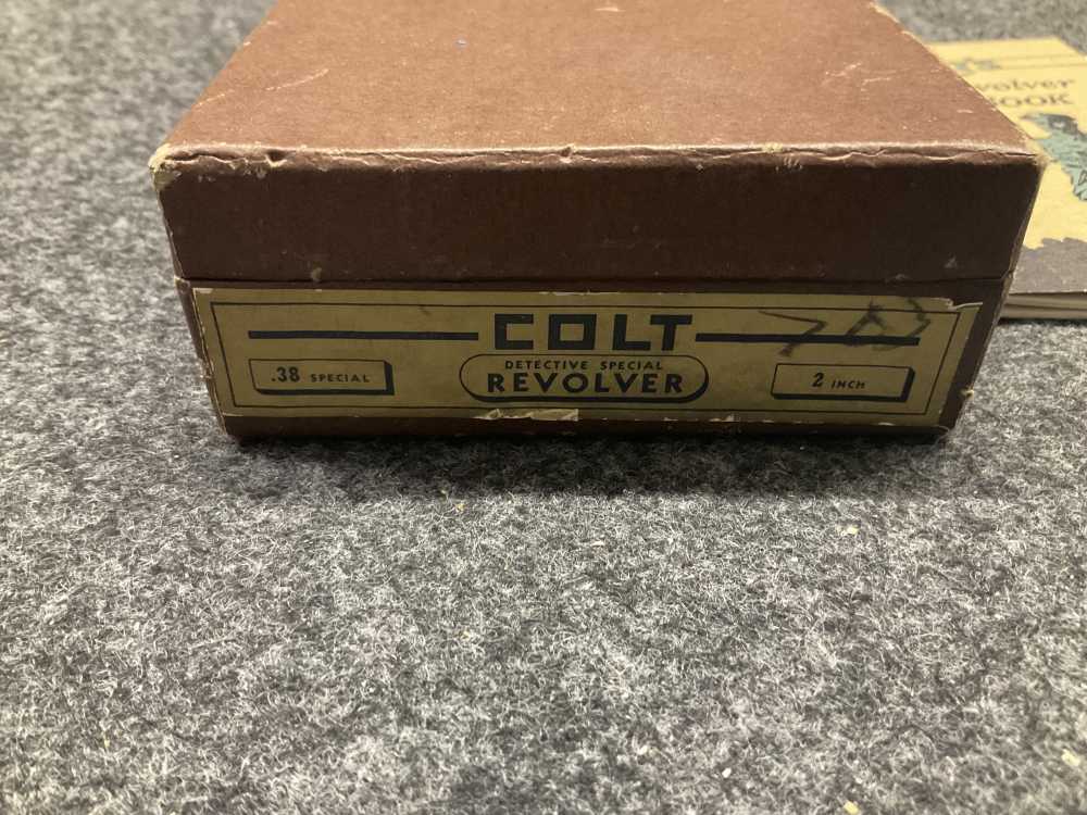 Vintage 1951 COLT  detective special 38 revolver gun box police book manual-img-1