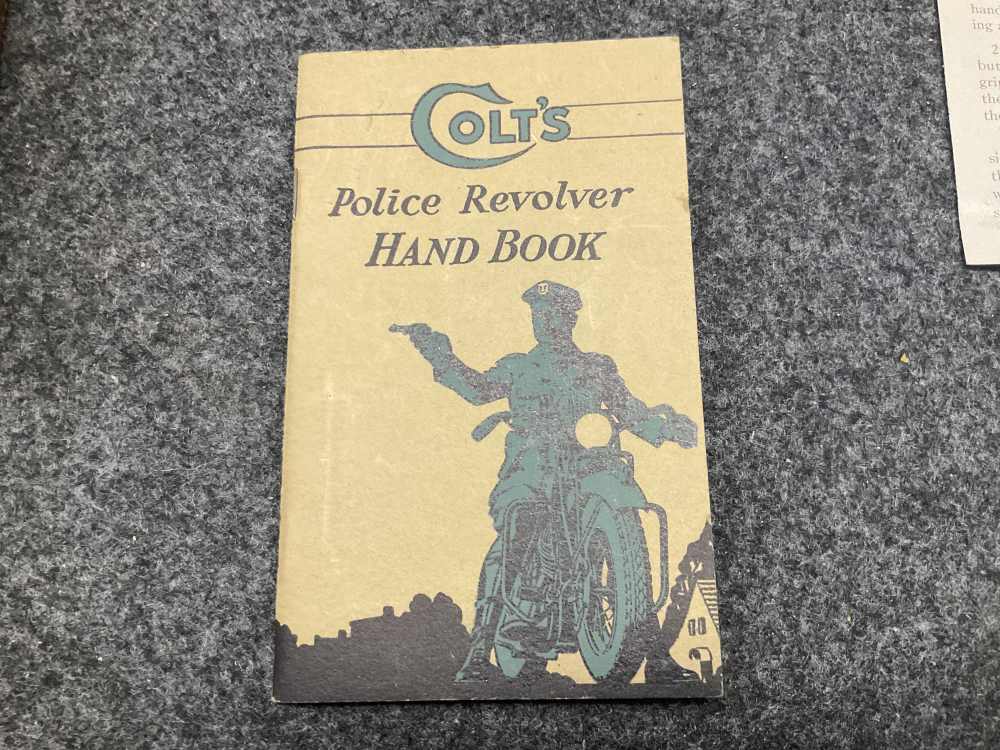 Vintage 1951 COLT  detective special 38 revolver gun box police book manual-img-2