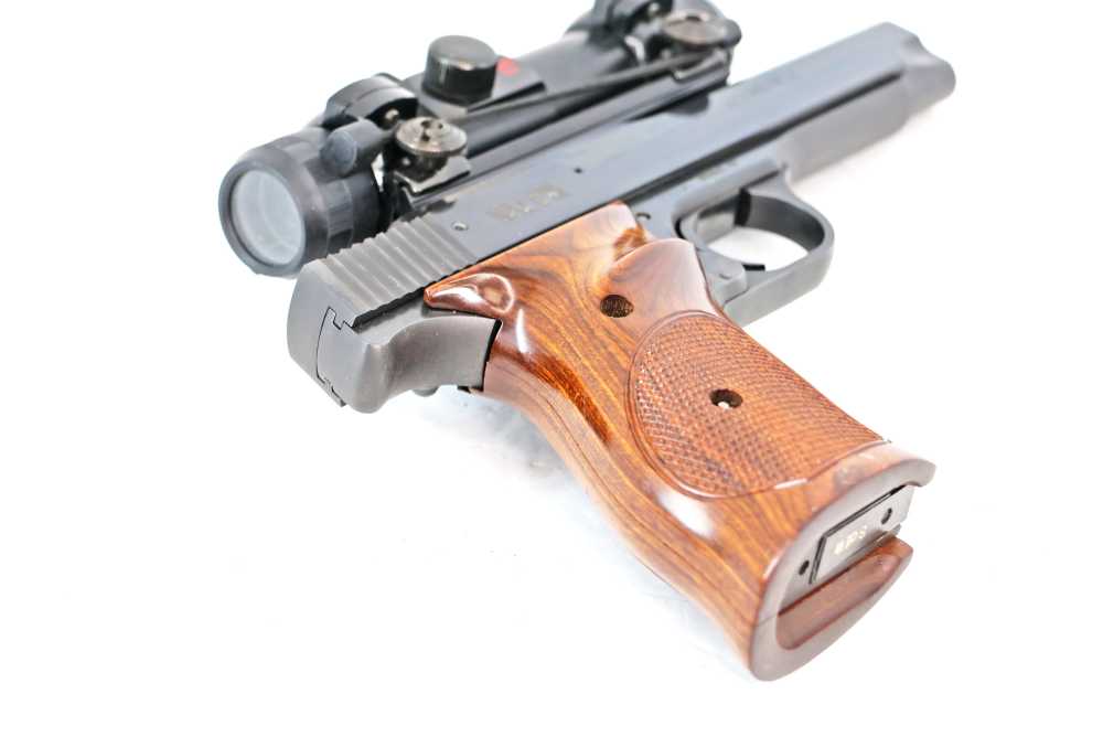 Smith & Wesson Model 41 .22LR W Red Dot Scope Excellent Condition-img-10