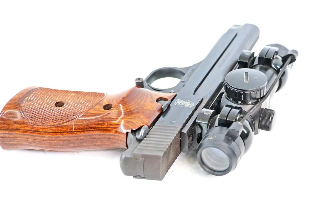 Smith & Wesson Model 41 .22LR W Red Dot Scope Excellent Condition-img-4