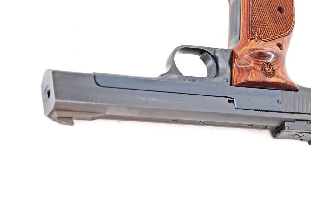 Smith & Wesson Model 41 5.5" W Box Excellent Condition-img-11