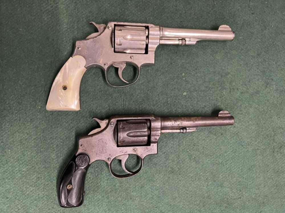 2 GUN LOT OLD REVOLVER SPECIAL-img-1