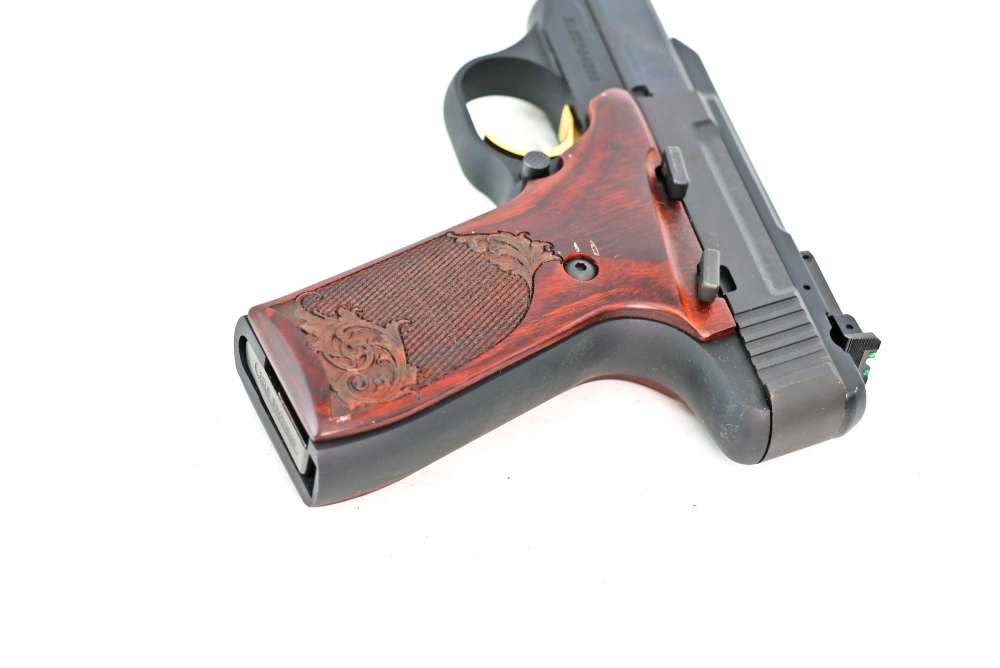 Browning Buck Mark Challenger Rosewood .22LR Excellent Condition-img-7