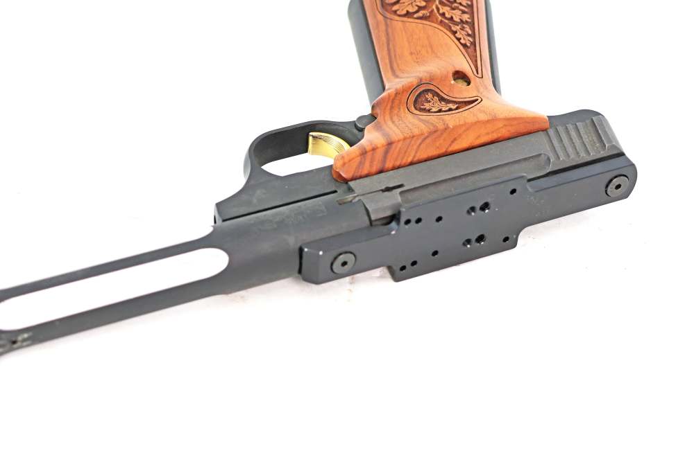 Browning Buck Mark .22LR W Lite Barrel & Red Dot Mount Excellent Condition-img-8