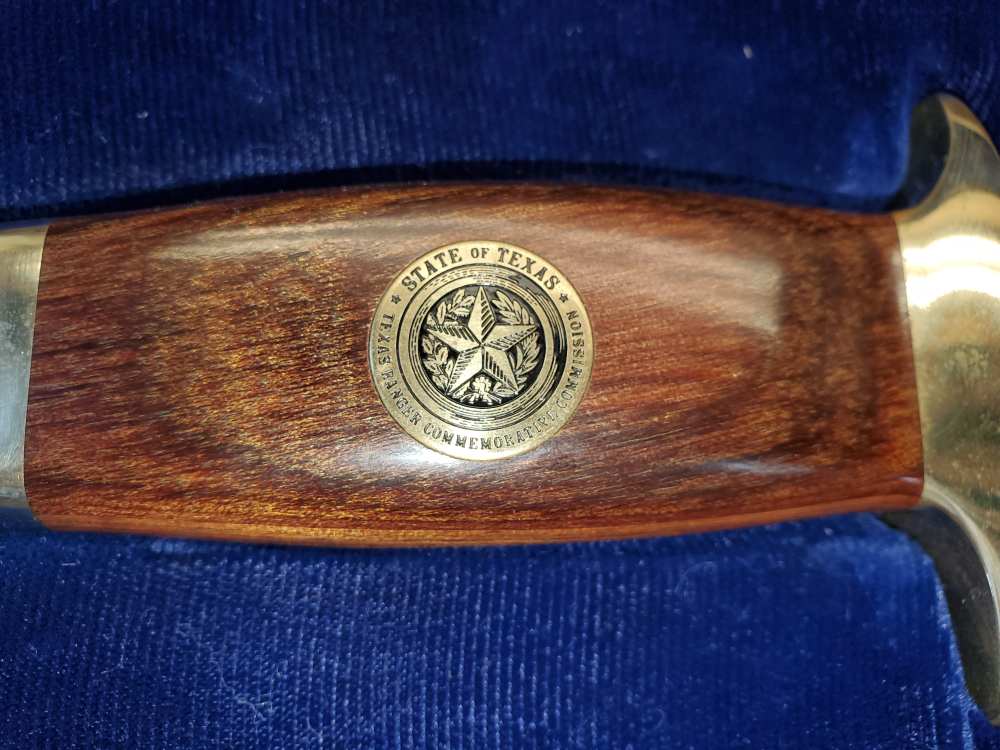 SMITH & WESSON COMMERATIVE 19-3 357 MAG 4"  TEXAS RANGERS W KNIFE 2 CASES-img-14