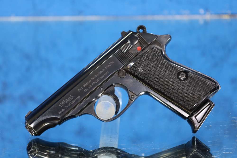 Walther PP 380ACP Made in Germany C&R Eligible 9 Kurz-img-1