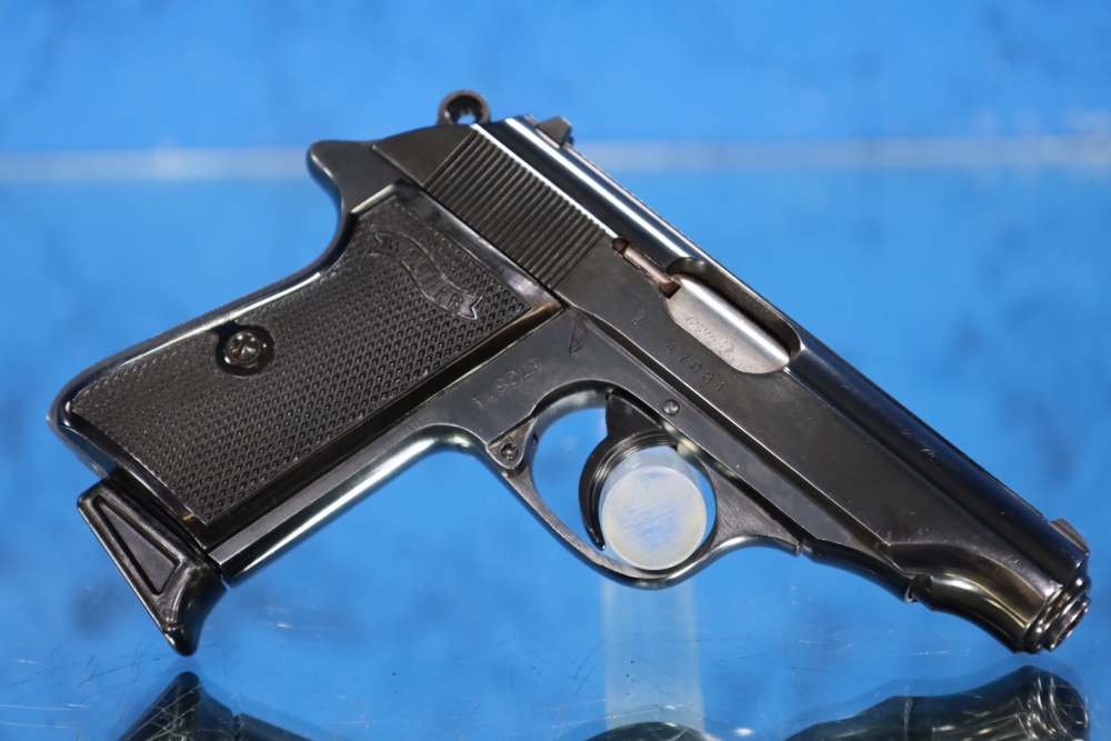 Walther PP 380ACP Made in Germany C&R Eligible 9 Kurz-img-44