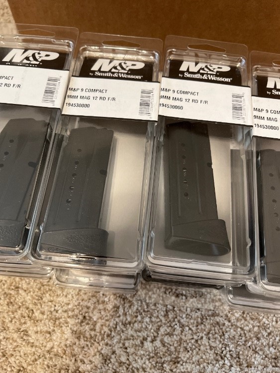M&P 9 Compact 12RD magazine with finger rest (new) 7 pack-img-0