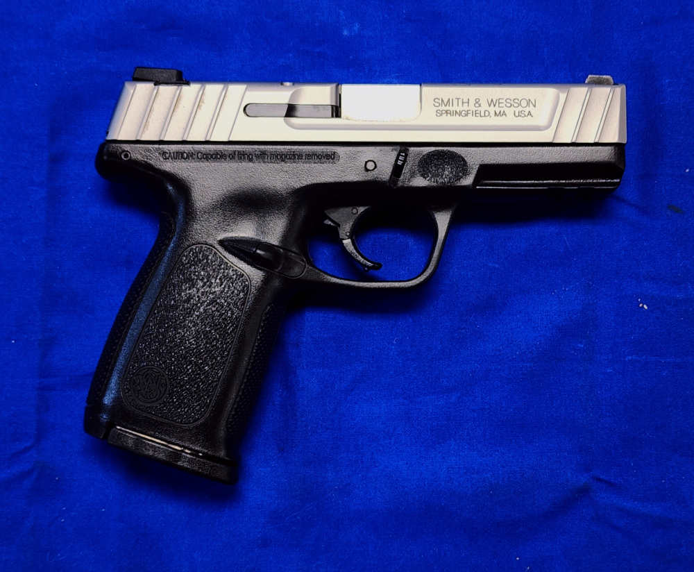 SMITH & WESSON SD9VE 9MM 4" TWO-TONE STAINLESS - EXCELLENT-img-0