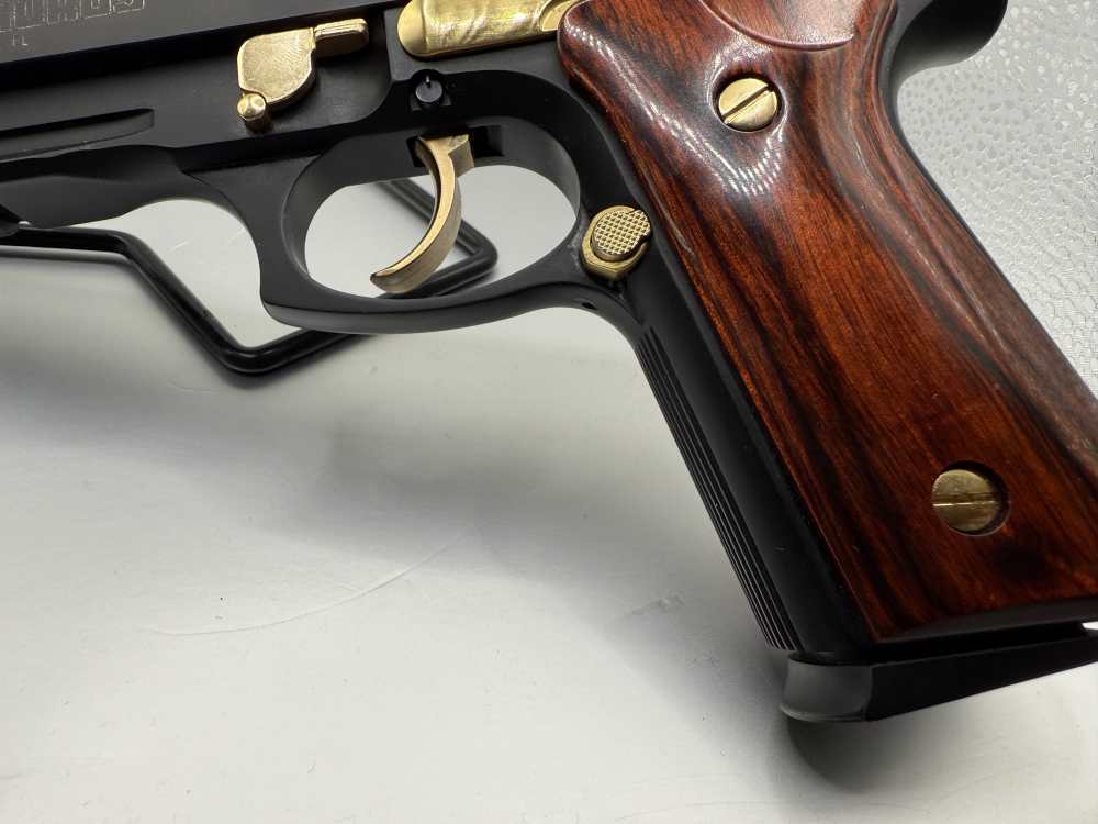 Taurus PT 92 AF 9mm Matte black with gold Accents-img-4