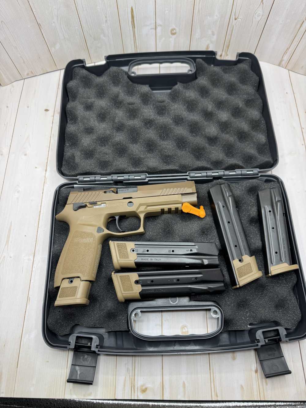 Sig Sauer M17 9mm-img-0