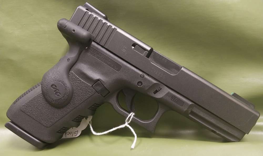 Glock 21SF, 45acp, comes w/ Jumper cable bag, CTC grip laser, 2-13rnd mags,-img-3