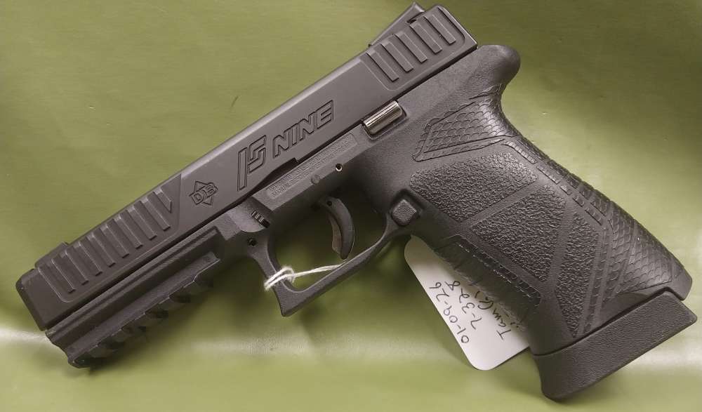 Diamondback D9, 9mm, 4.5"bbl, comes w/ 1-15rnd mag-img-0