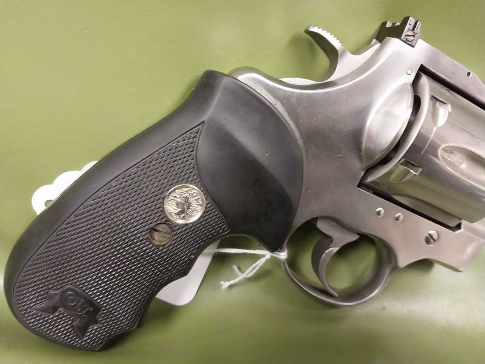 Colt Anaconda 44 mag, 6" bbl,  serial is between year 92-96 stainless -img-2
