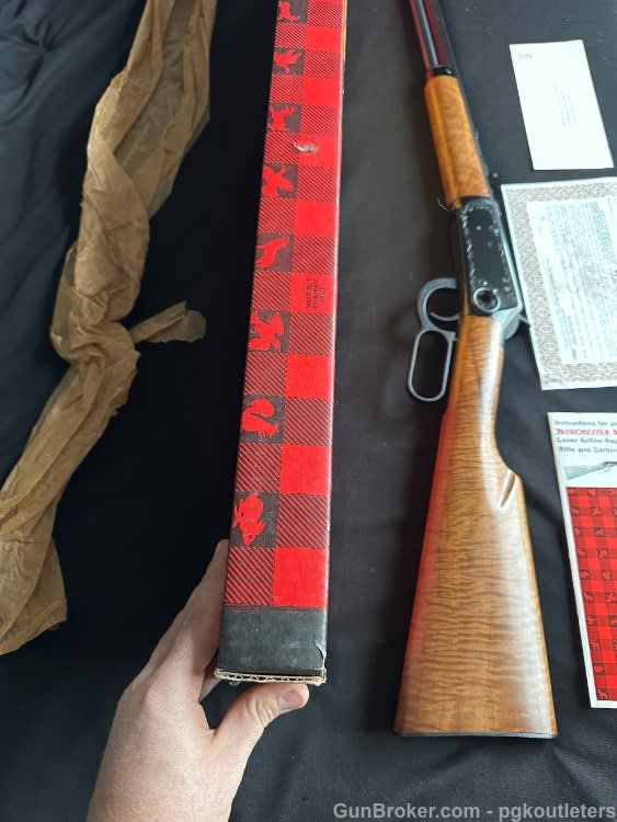BOXED WINCHESTER MODEL 94 CLASSIC LEVER ACTION SHORT RIFLE-img-7