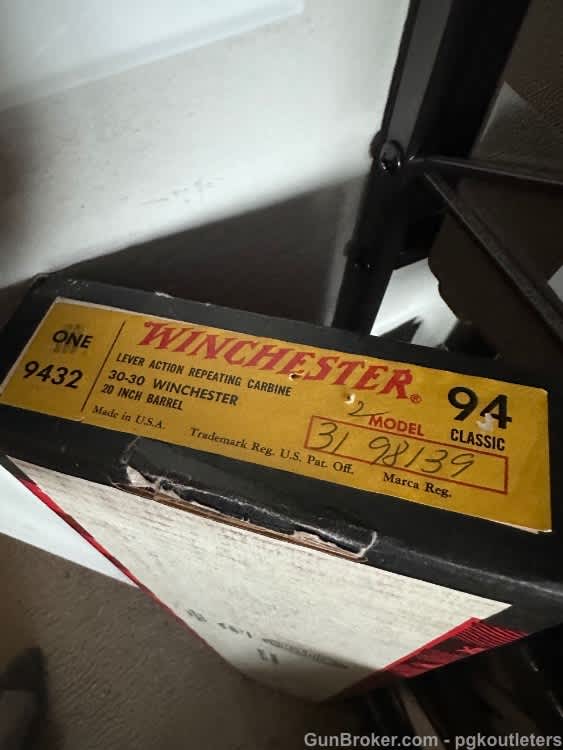 BOXED WINCHESTER MODEL 94 CLASSIC LEVER ACTION SHORT RIFLE-img-22