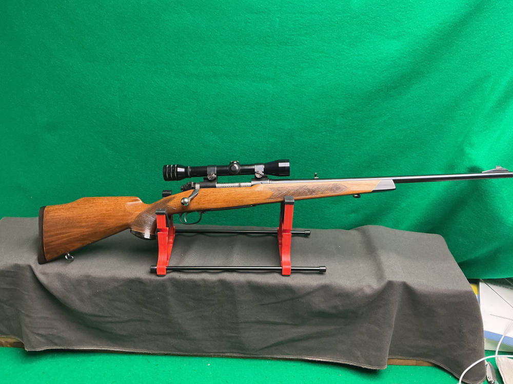 Winchester mod 70 pre 64 30-06 bolt action rifle featherweight -img-0