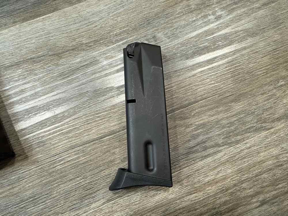 Lot of 20 Magazines Beretta 92C (10) Mec-Gar 15 Rd, (10) OEM Beretta 13 Rd-img-4