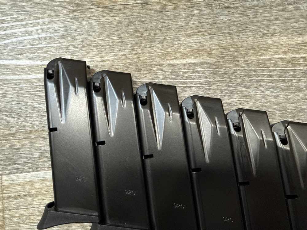 Lot of 20 Magazines Beretta 92C (10) Mec-Gar 15 Rd, (10) OEM Beretta 13 Rd-img-8