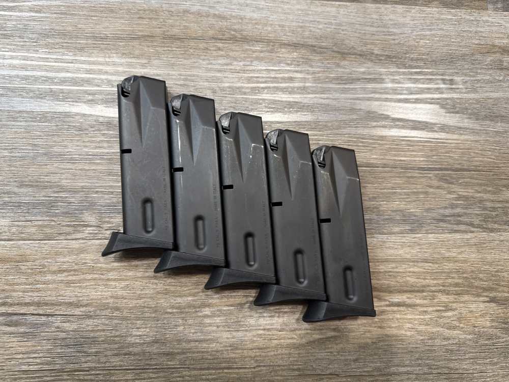 Lot of 20 Magazines Beretta 92C (10) Mec-Gar 15 Rd, (10) OEM Beretta 13 Rd-img-1