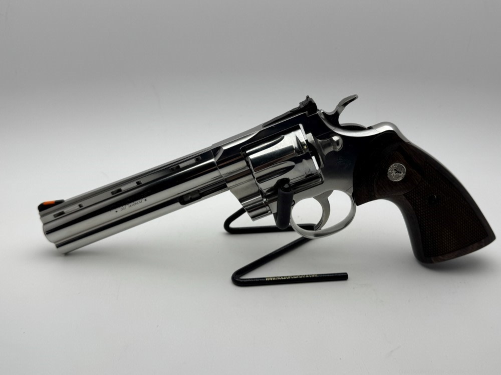 Colt Python 6" Barrel 357 Magnum Mint Condition With Factory Case-img-1