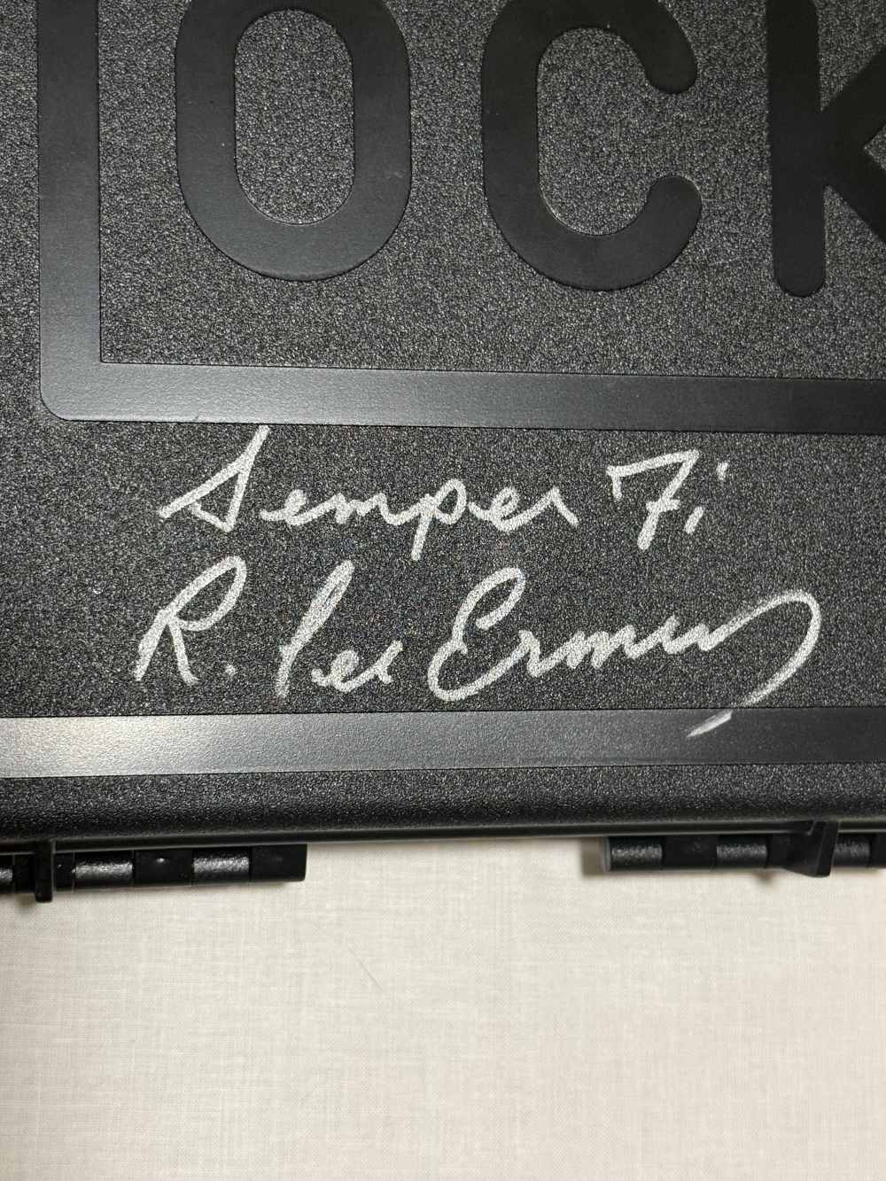 R. Lee Ermey Signed Glock 23 Gen 4 .40 -img-5