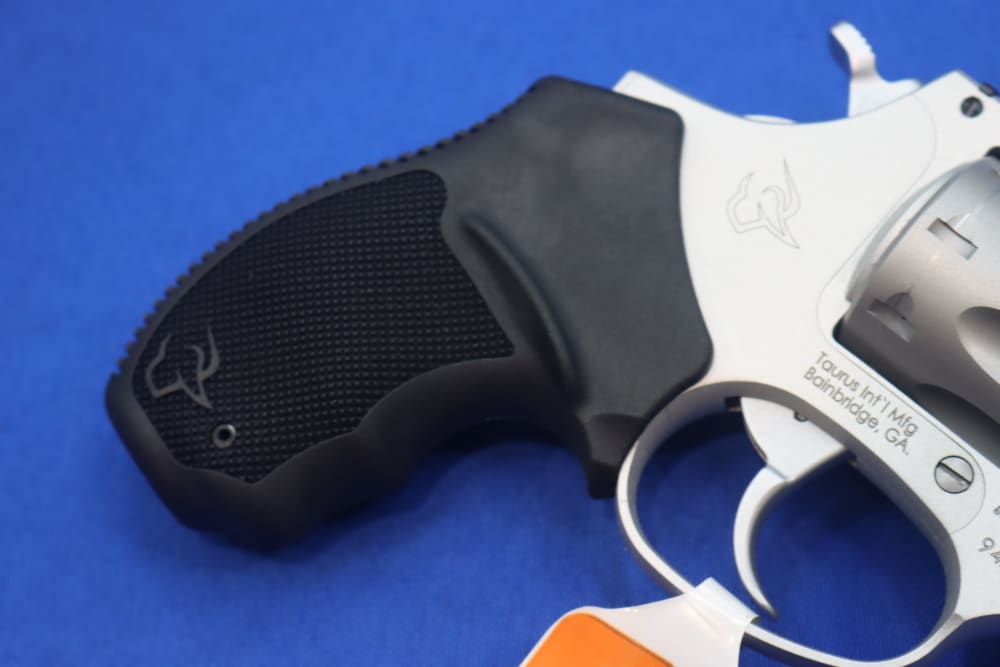 Taurus Model 942 Revolver 22MAG Ultra-Light 2" 8RD 22WMR SA DA Stainless 22-img-10