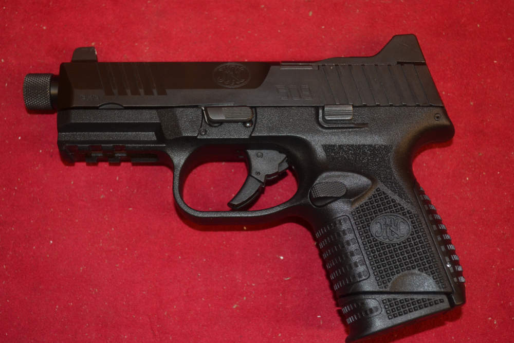 FN 509 Compact Tactical 9mm 4.25"Threaded Barrel, Used Like New Condition.-img-2