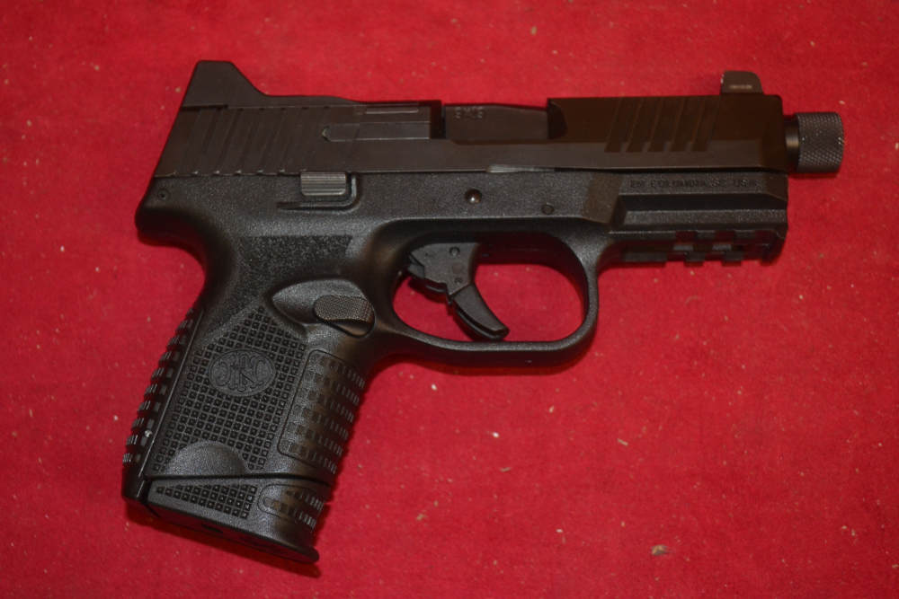 FN 509 Compact Tactical 9mm 4.25"Threaded Barrel, Used Like New Condition.-img-1
