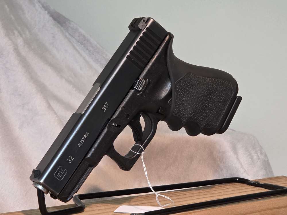 Glock 32 with Polished Barrel -img-21