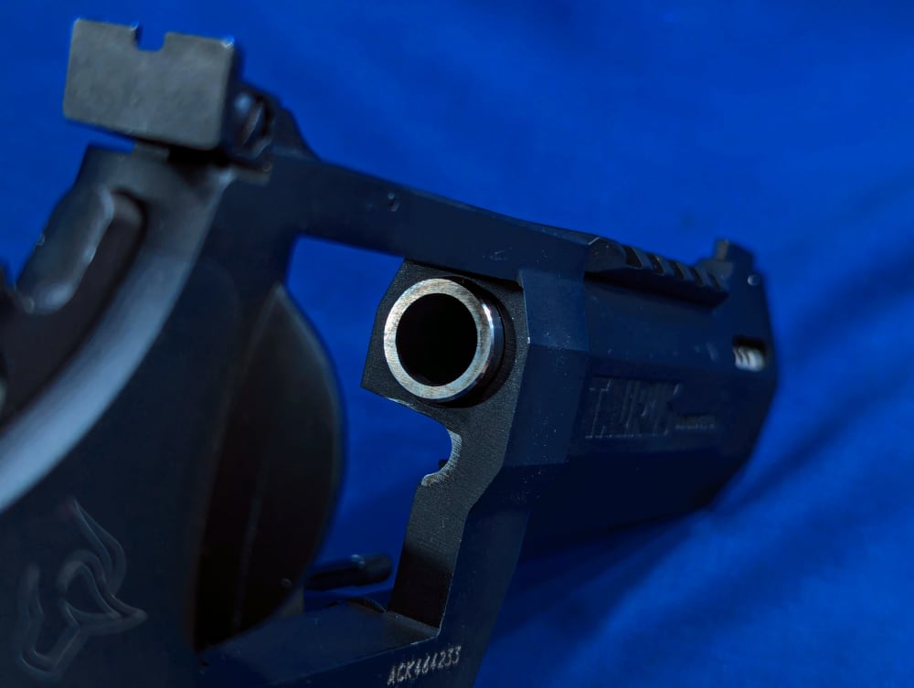 Taurus Raging Hunter .44 Mag 5 1/2" Ported Barrel - Matte Black Excellent!-img-21