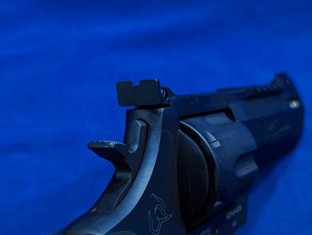 Taurus Raging Hunter .44 Mag 5 1/2" Ported Barrel - Matte Black Excellent!-img-16