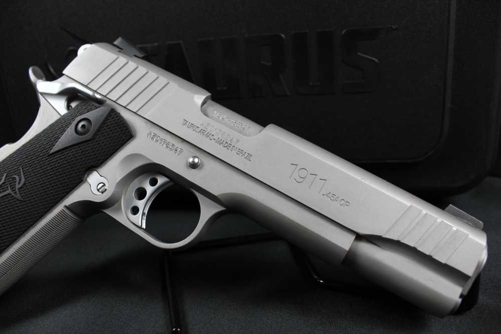Taurus 1911 Pistol-img-8