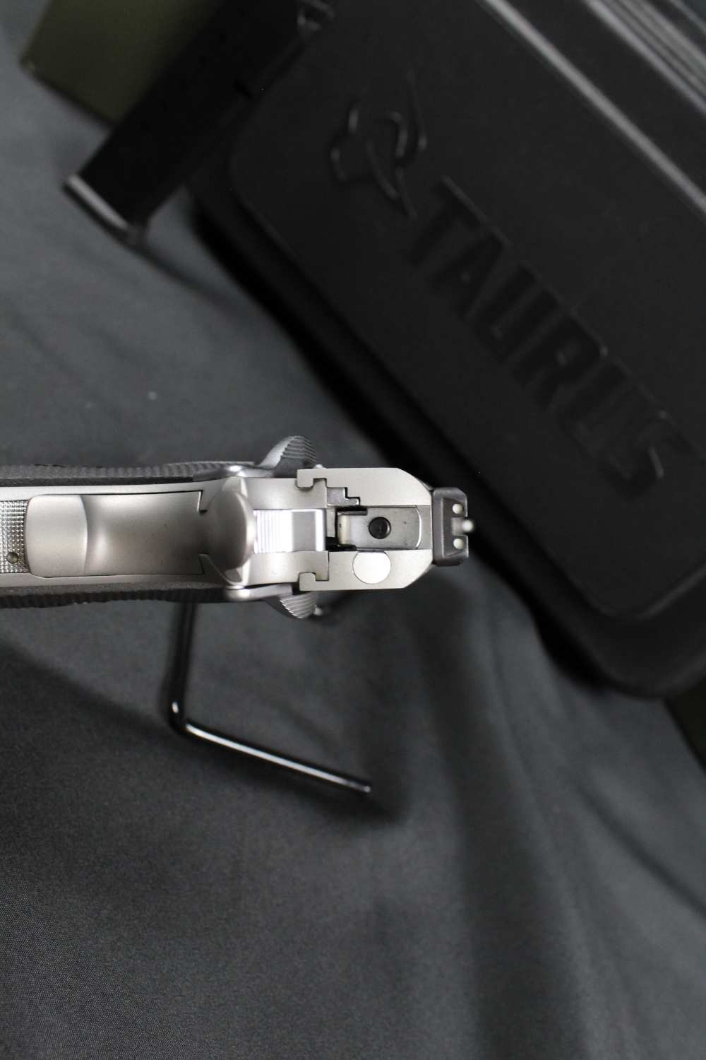 Taurus 1911 Pistol-img-6
