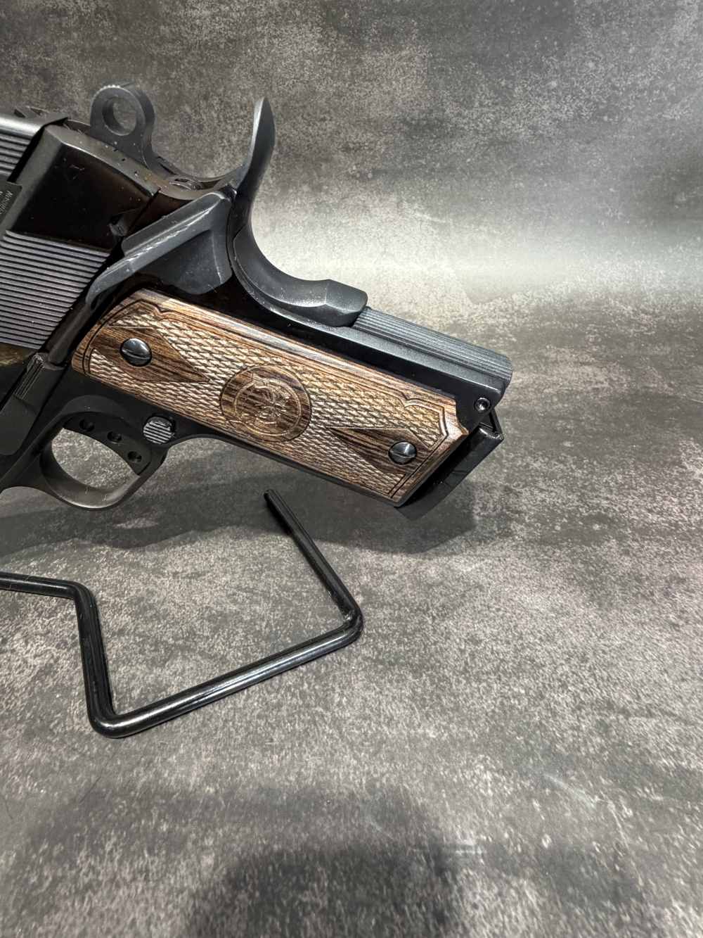 Iver Johnson Thrasher 45acp polished black NOS Officers size-img-3