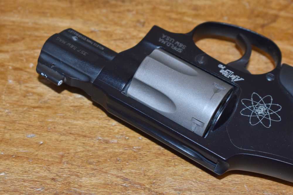 Smith & Wesson Model 340PD .357 Magnum 1.88" Revolver Scandium 163061 Box-img-12