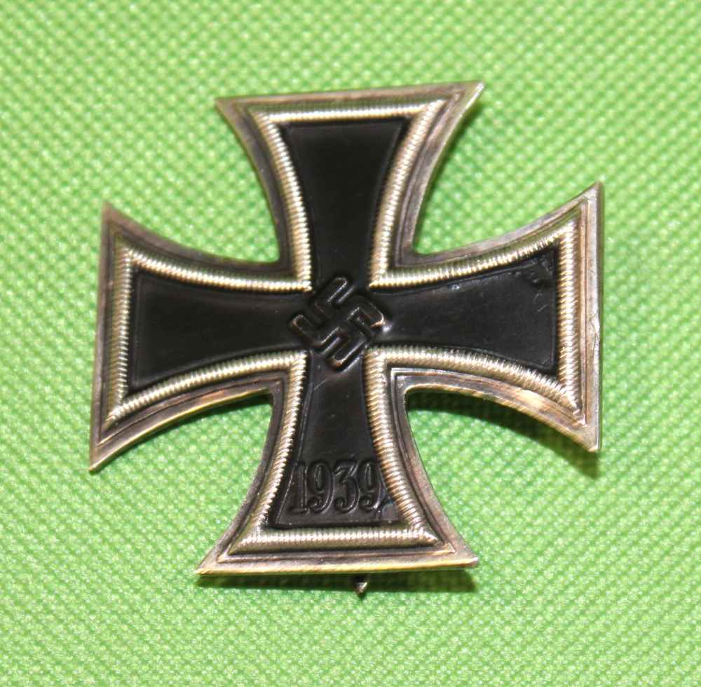 German World War II 1st Class Iron Cross Decoration NY-img-0