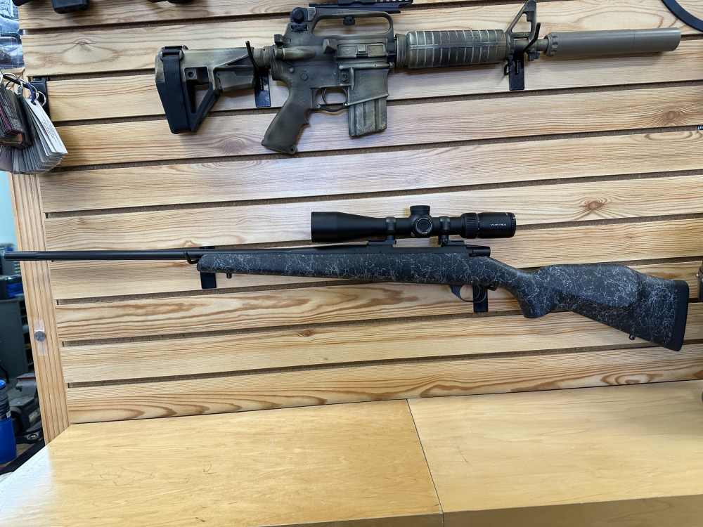 Weatherby Vanguard 25-06 w/ Vortex Viper HD 3-15 x 44-img-1