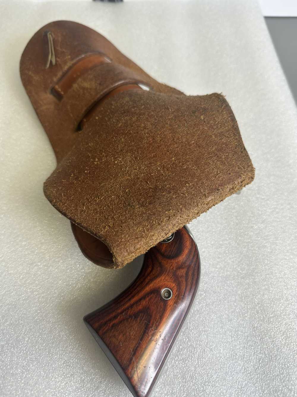 Ruger New Vaquero .45 Colt 5.5" Barrel – Case Hardened – Wood Grips-img-15