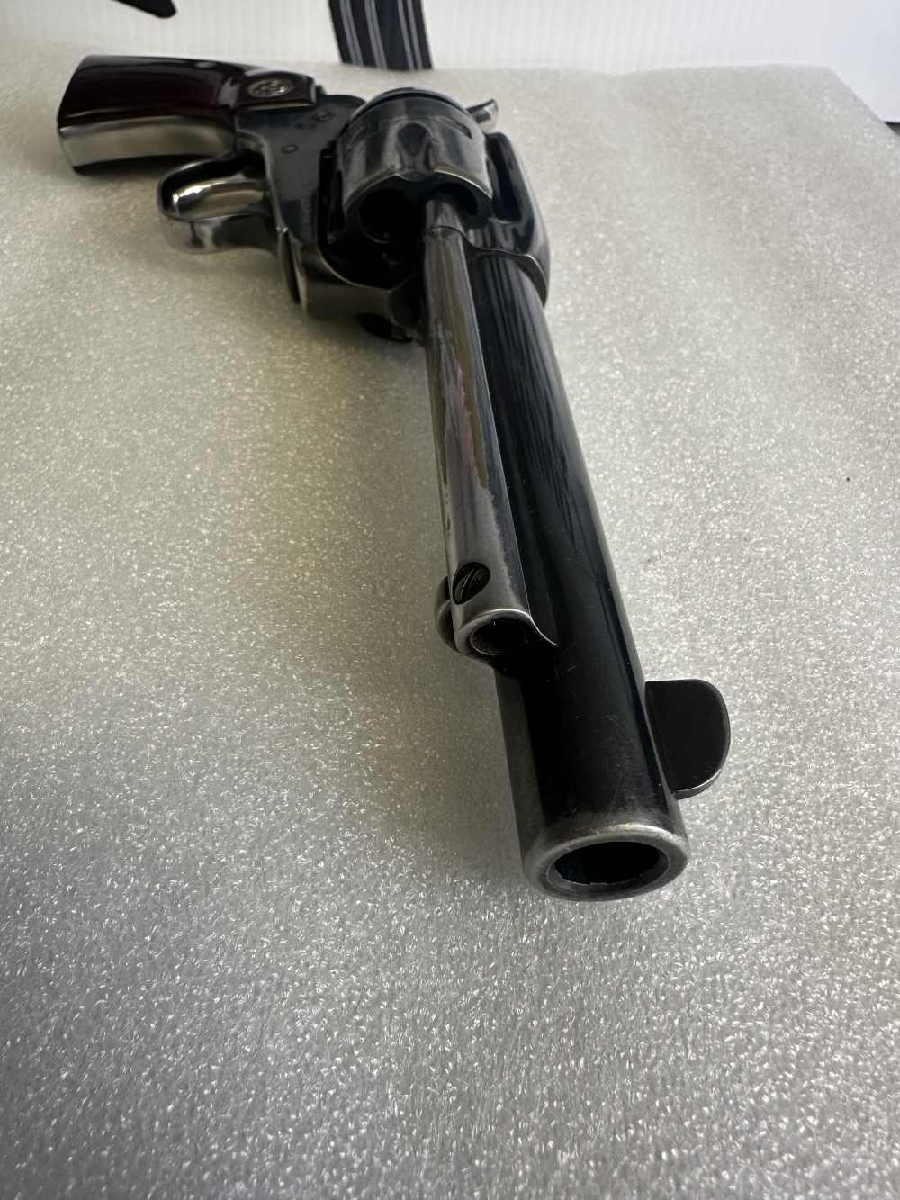 Ruger New Vaquero .45 Colt 5.5" Barrel – Case Hardened – Wood Grips-img-9