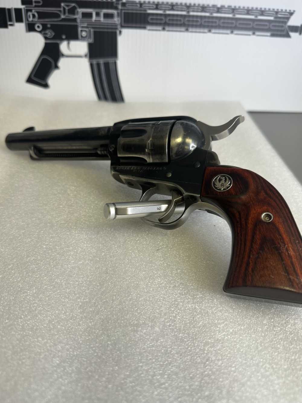 Ruger New Vaquero .45 Colt 5.5" Barrel – Case Hardened – Wood Grips-img-1