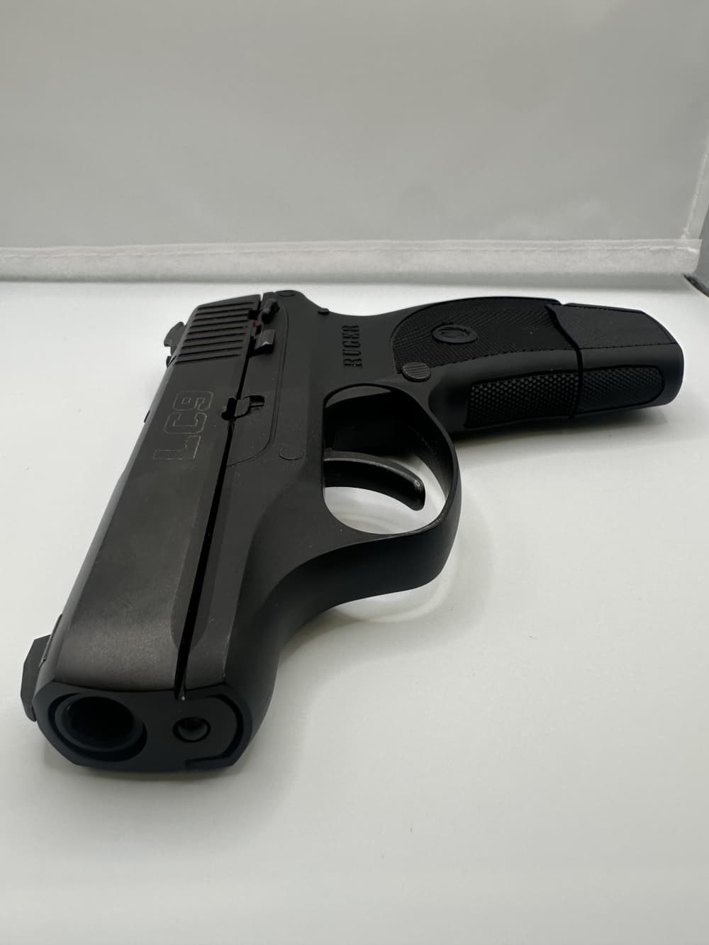 Ruger LC9 9mm – Original Box – Extended Mag – Holster -img-4