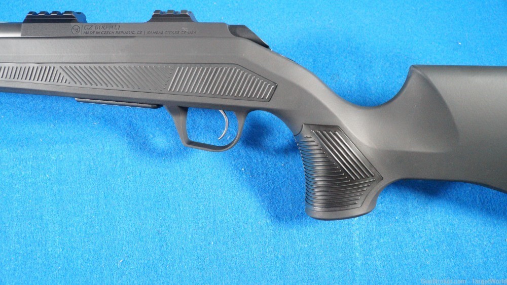 CZ 600 ALPHA .223 REMINGTON BLACK 5 ROUNDS (CZ07401)-img-3