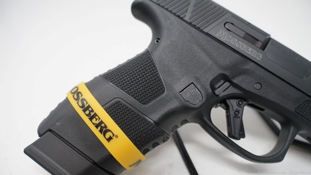 MOSSBERG MC2C 9MM WITH MANUAL SAFETY BLACK 15 ROUNDS (MO89014)-img-4