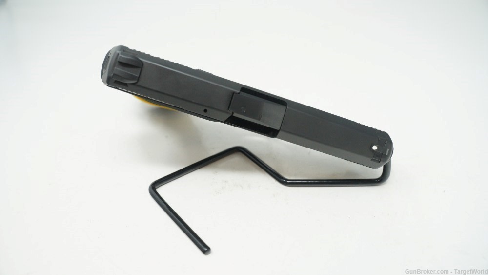 MOSSBERG MC2C 9MM WITH MANUAL SAFETY BLACK 15 ROUNDS (MO89014)-img-1