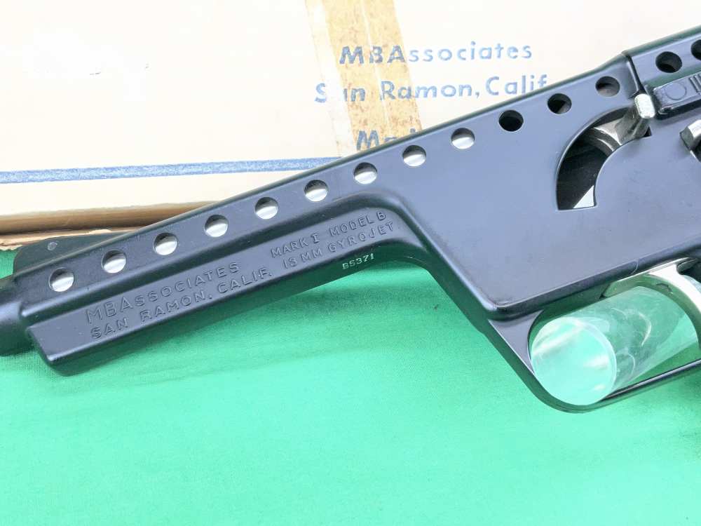 RARE MBASSOCIATES MARK I GYROJET 13MM PISTOL ROCKETEER COLLECTOR -img-2
