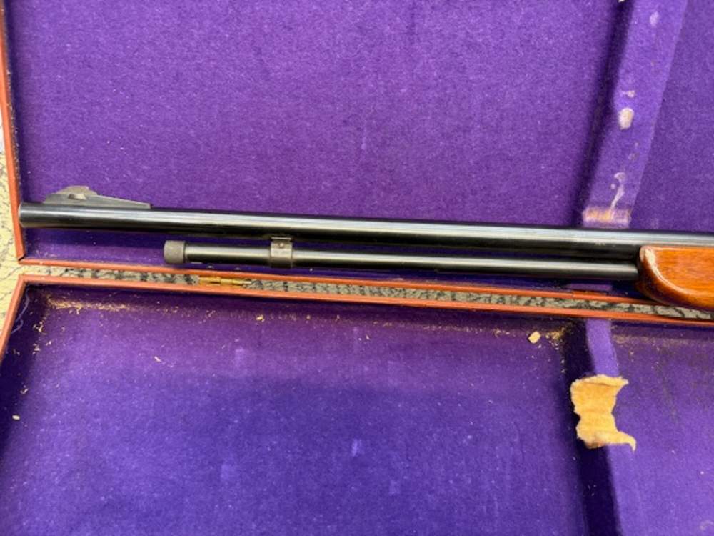JC Higgins model 36 .22 with scope and metal hard case-img-9