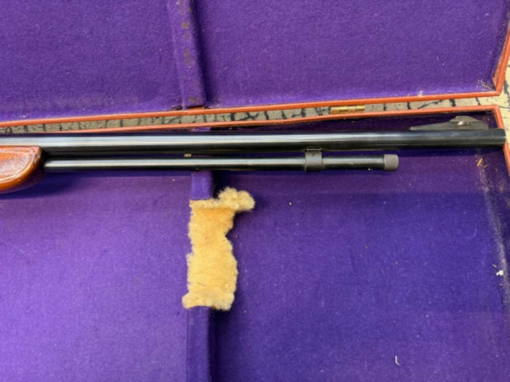 JC Higgins model 36 .22 with scope and metal hard case-img-8