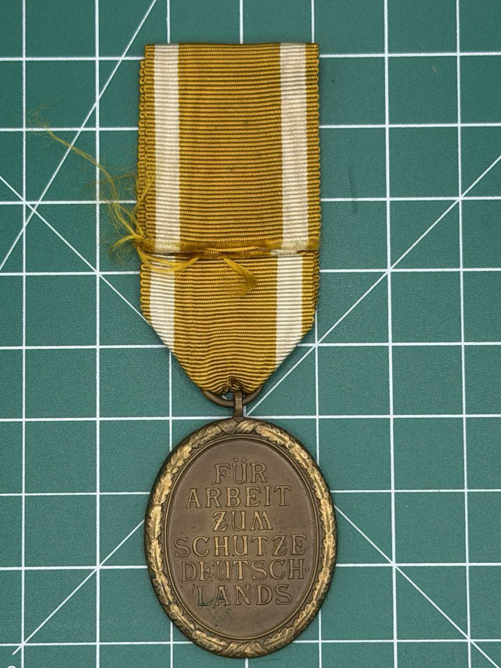 WWII German West Wall Medal Early Bronze Siegfried Line Award w Ribbon-img-1