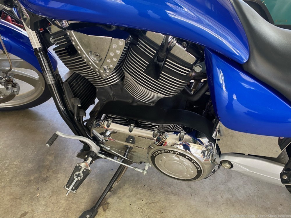 2008 Victory Vegas Limited Low Blue w/Many Extras -img-6